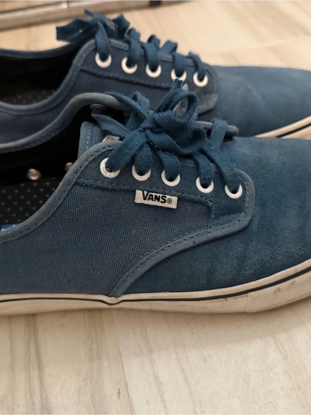 Vans Men's Navy Blue Low-Top Sneakers